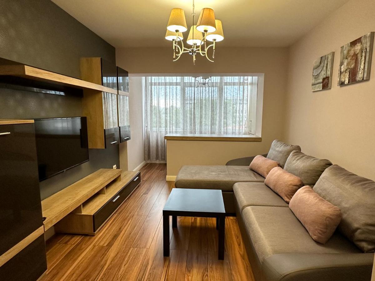 Page3 Apartament Tergovistye Kültér fotó